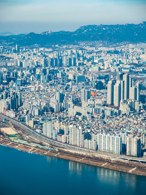 Schönes Architekturgebäude in Seoul-Stadt