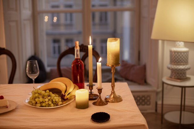 Schönes Dinner-Arrangement am Abend