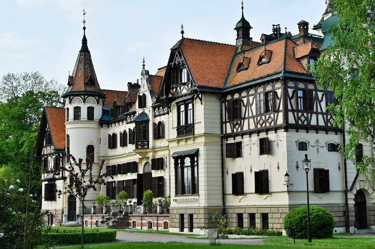 Kostenlose Foto &quot;schönes gebäude im mittelalterlichen stil&quot;