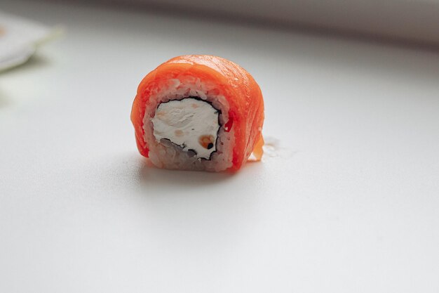 Schönes leckeres Sushi Sushi-Lieferung Werbung für Sushi-Rollen aus Fisch und Käse