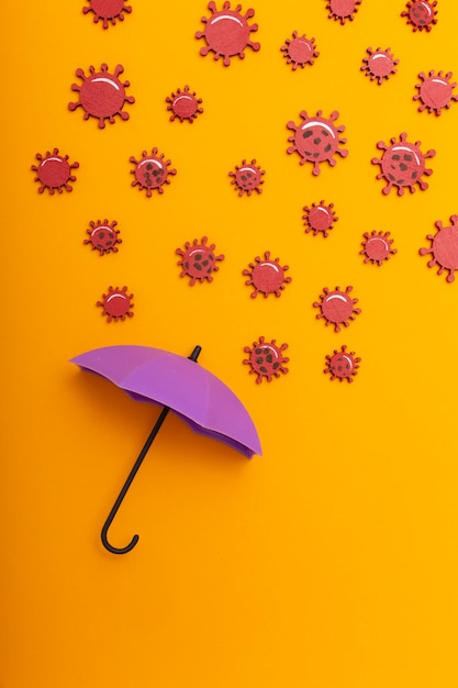 Kostenloses Foto schutzkonzept mit regenschirm