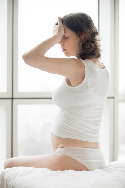Schwangere Frau mit Migräne