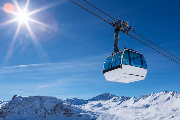 Seilbahn in einem Berggebiet, Frankreich.