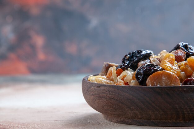 Seitlicher Nahaufnahmepilaf ein appetitlicher Reis mit Kastanien