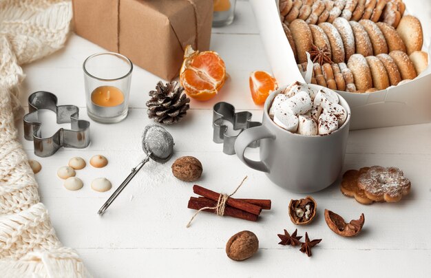 Selbst gemachte Bäckerei, Lebkuchenplätzchen in Form der Christbaumnahaufnahme.