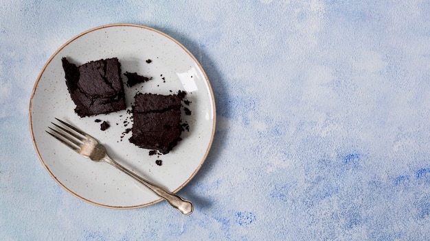 Kostenloses Foto selbst gemachter kuchen aus schokolade