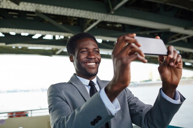 Selfie auf dem Smartphone aufnehmen