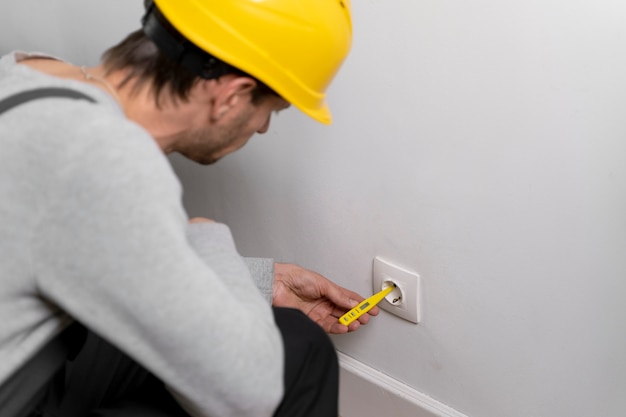 Service-Wartungsmitarbeiter reparieren