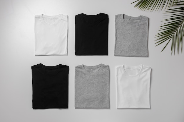 Kostenloses Foto shirt-mockup-konzept mit schlichter kleidung