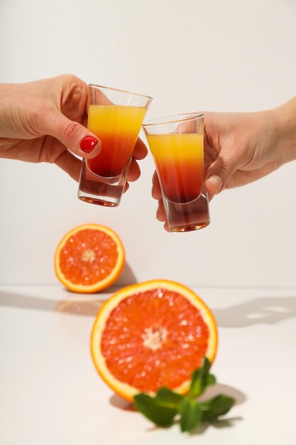 Shot mit Orangengeschmack, leckeres Zitrus-Shot-Konzept