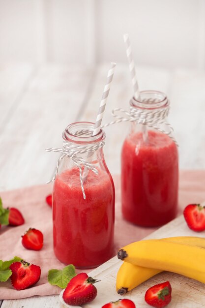 Smoothie-Getränk mit Erdbeeren