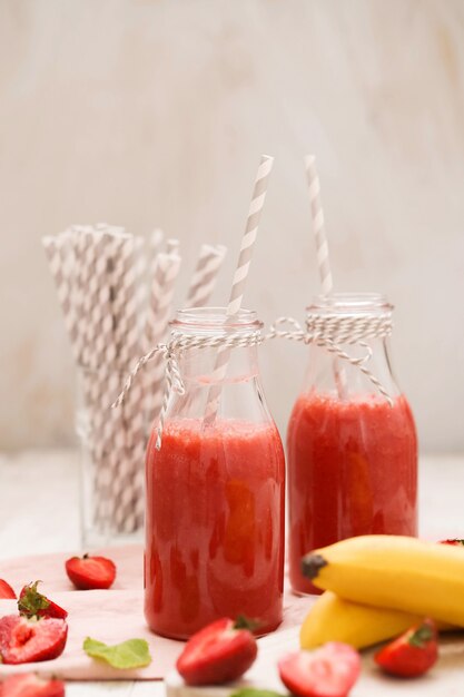 Smoothie-Getränk mit Erdbeeren