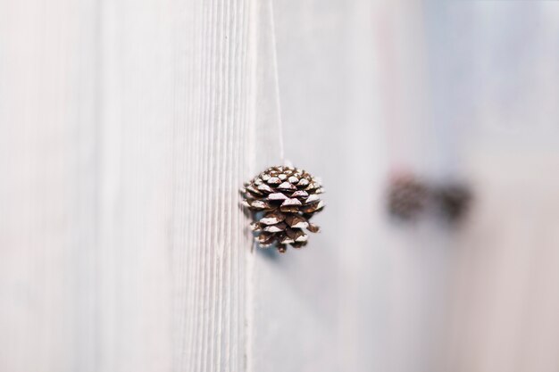 Snag Der An Der Schnur Nahe Wand Hangt Kostenlose Foto