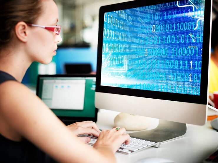 Kostenlose Foto softwarekonzept für binäre codestellen-technologie
