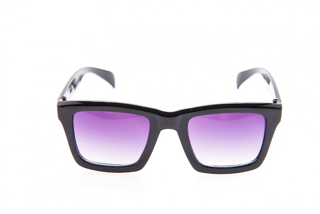 Kostenloses Foto sonnenbrillen brillen getrennt auf weiß