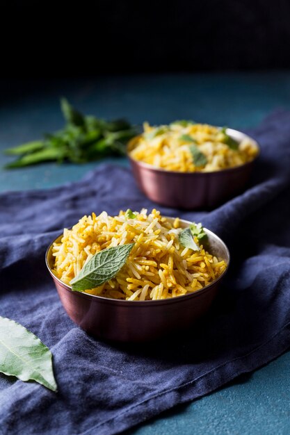 Sortiment mit einem köstlichen pakistanischen Essen
