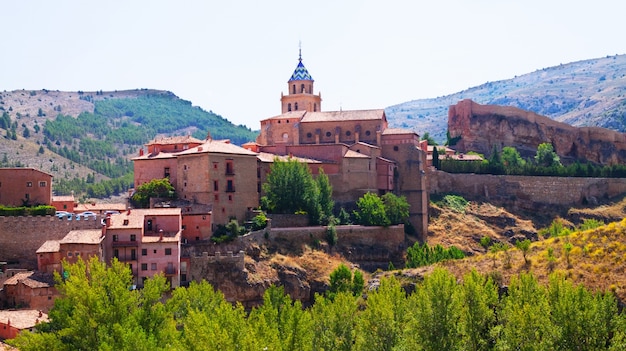 spanische stadt im sommer Albarracin