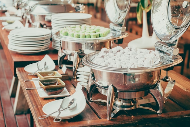 Kostenloses Foto speise mittagessen platte weiß mahlzeit