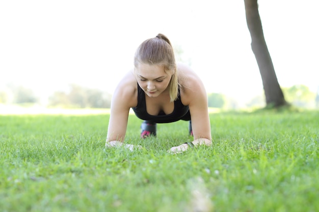 Kostenloses Foto sport im freien, mädchen joggen, mädchen joggen