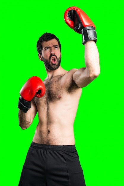 Sportman mit boxhandschuhen