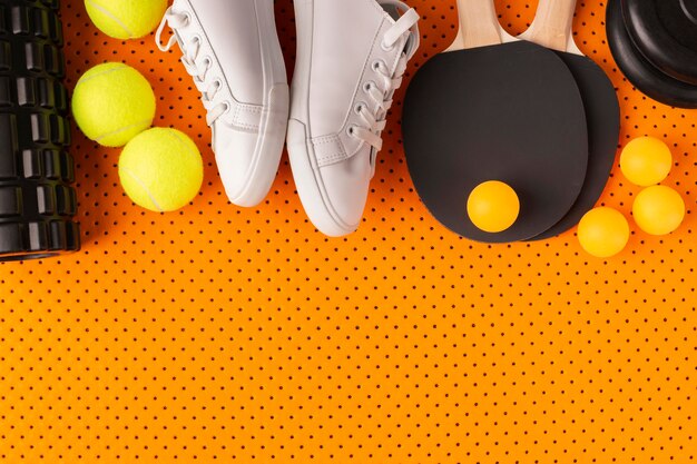 Sportsortiment im minimalistischen Stil