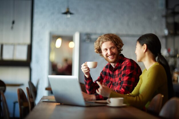 Sprechen Sie im Café