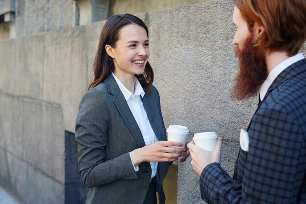 Sprechen Sie in der Kaffeepause