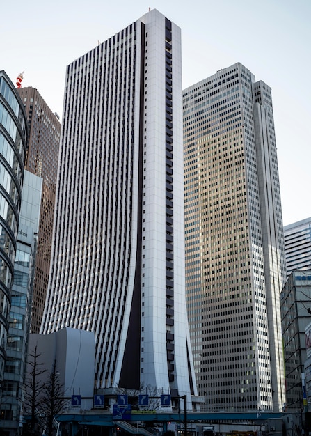 Stadtlandschaft der asiatischen Landwolkenkratzer