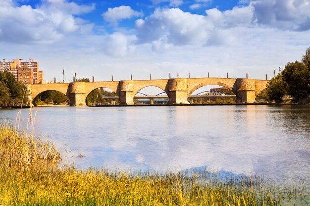 Steinbrücke in Zaragoza