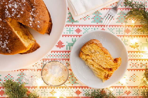 Stillleben köstliche Panettone-Komposition