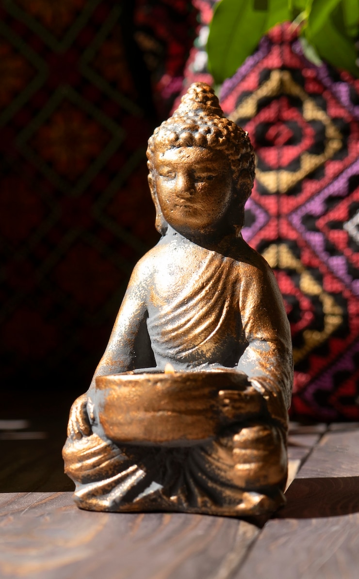 Kostenlose Foto stillleben mit buddha-figur