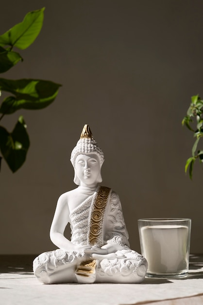 Stillleben mit Buddha-Figur