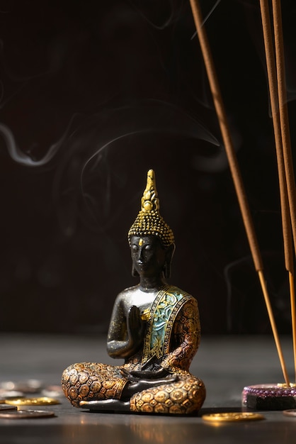 Stillleben mit Buddha-Figur