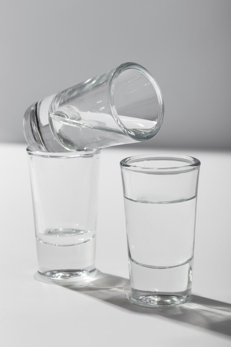 Kostenlose Foto stillleben mit glasbechern