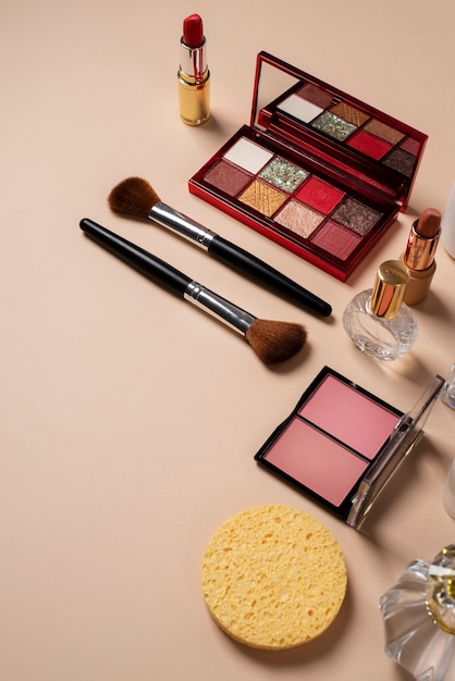 Stillleben von Make-up-Produkten