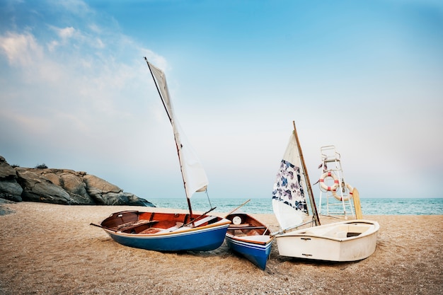 Strand-Sommerferien-Ferien-Bootsreise-Konzept