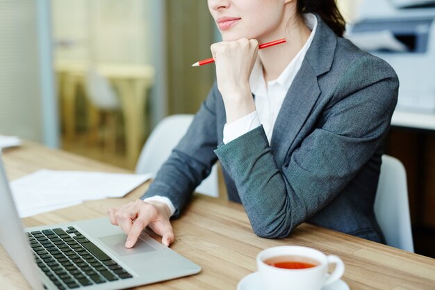 Student mit Laptop