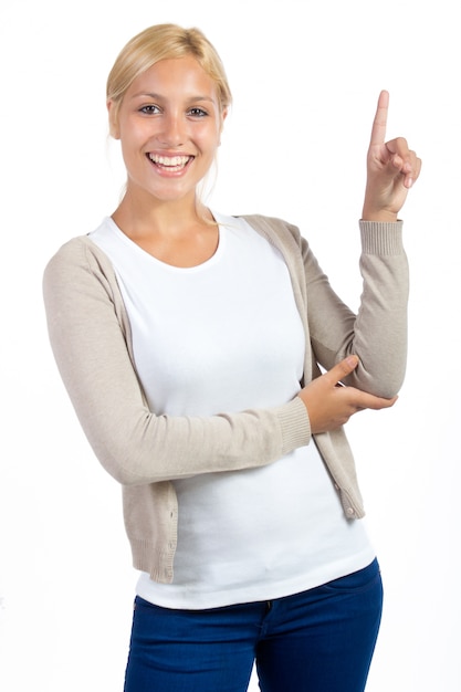 Studio Portrait der schönen jungen Frau posiert mit weißen Bildschirm