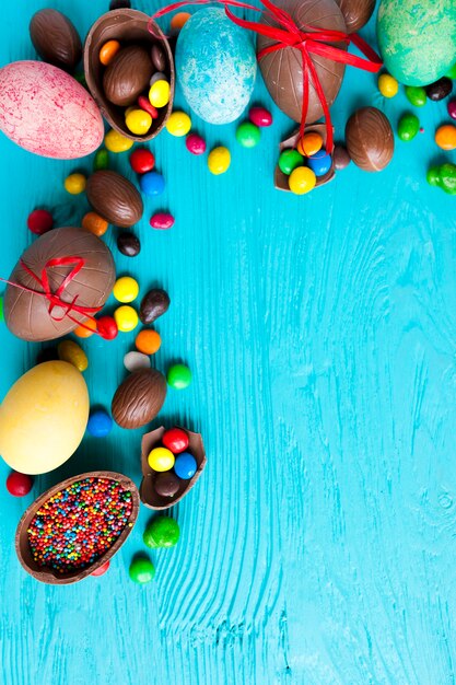 Süßigkeiten und Eier für Ostern