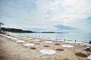Kostenloses Foto sunny beach am schwarzen meer in bulgarien sommerurlaub reisen urlaub sonnenliegen