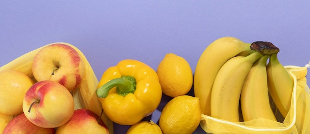 Supermarkt-Banner-Konzept mit Zutaten