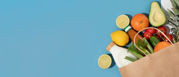 Supermarkt-Banner-Konzept mit Zutaten