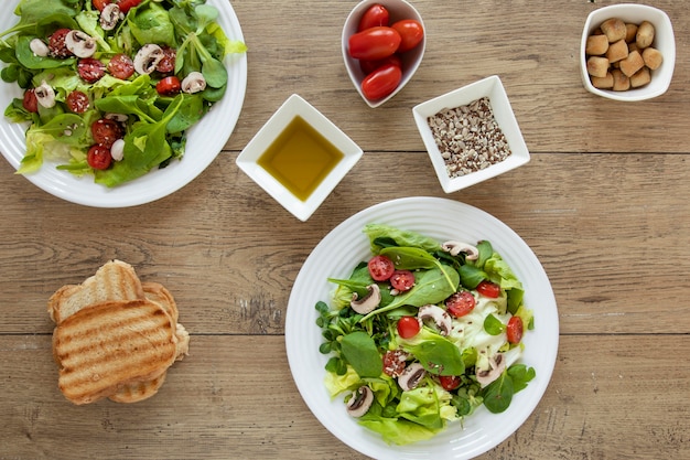 Kostenloses Foto suppen für salat