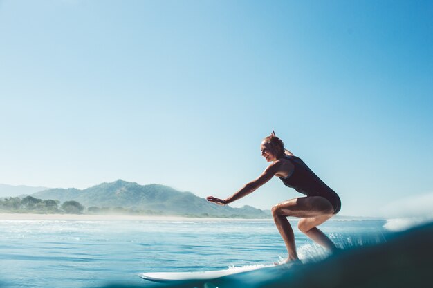 Surfer im Ozean