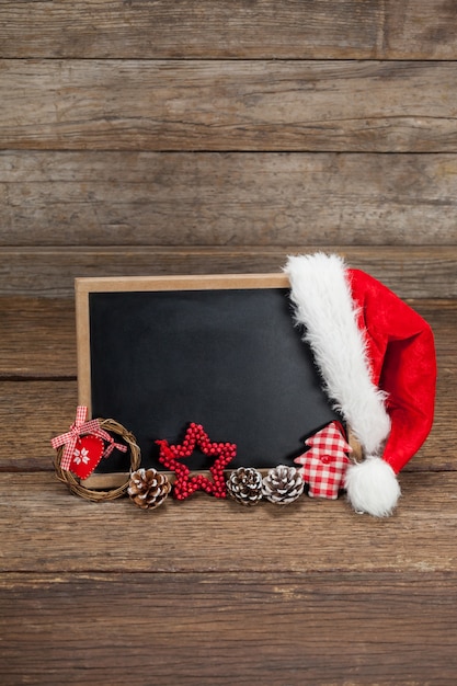 Tafel mit einem Hut Weihnachtsmann