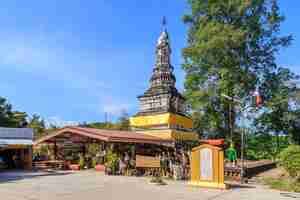 Kostenloses Foto tak thailand 24. dezember 2018 chedi yutthahatthi oder könig ram khamhaeng das große siegespagodendenkmal