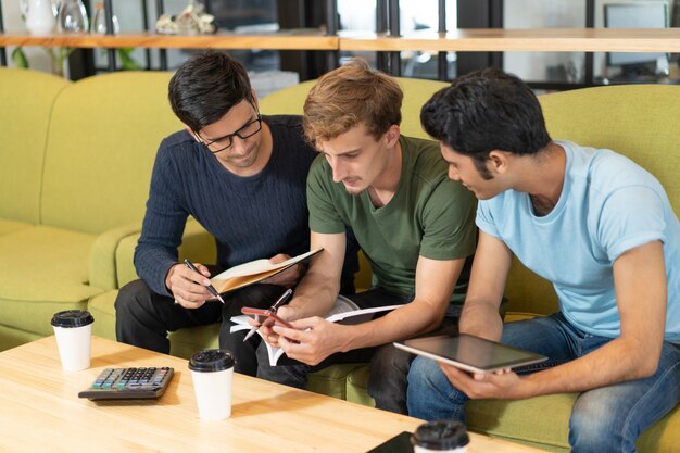 Team von Studenten konzentrierte sich auf Klassenprojekt