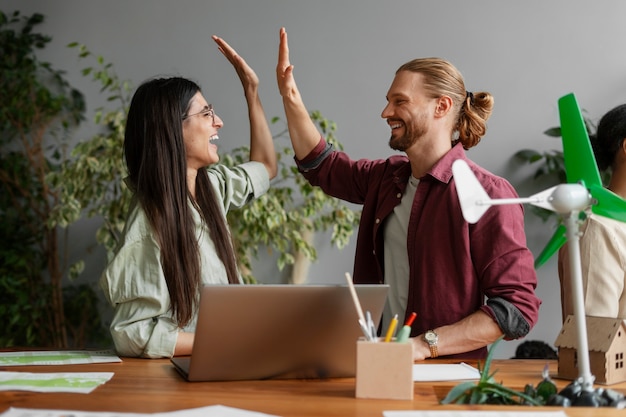 Arbeitnehmer nutzen Work-Life-Blending für eine ausgewogene Lebensgestaltung