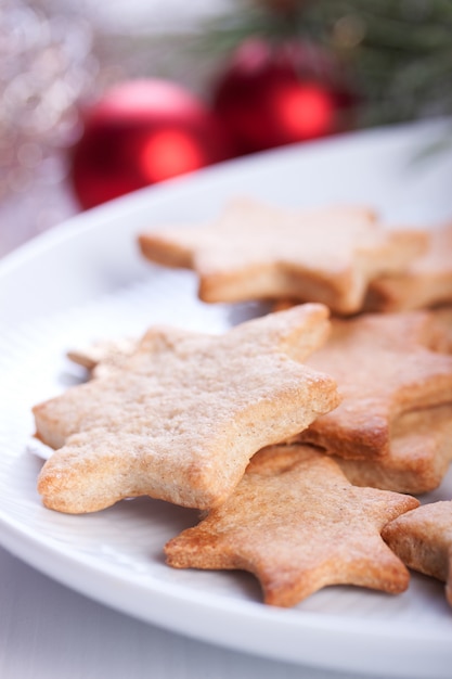 Kostenloses Foto teller mit leckeren cookies