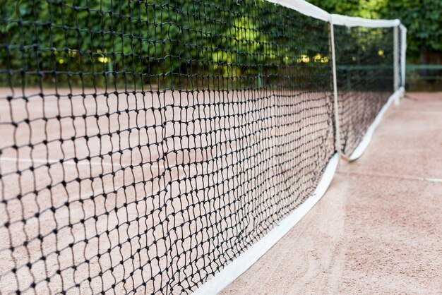 Tennisnetz auf dem Feld